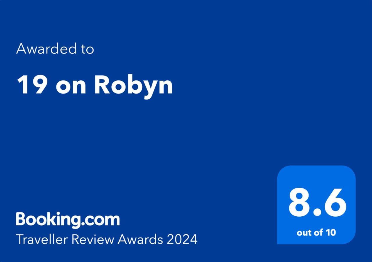 Апартаменты 19 On Robyn Дурбанвиль Экстерьер фото